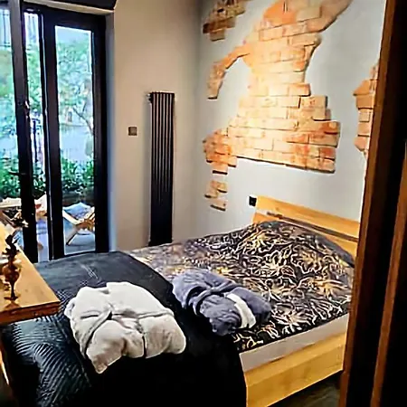 Luxury Design Loft Apartment, , Swimming Pool, Gym , Private Parking *