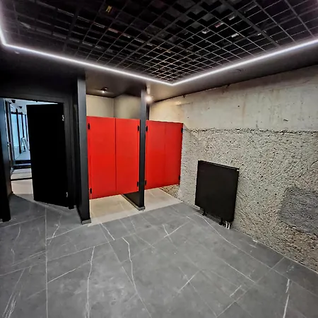 Luxury Design Loft Apartment, , Swimming Pool, Gym , Private Parking Krakow